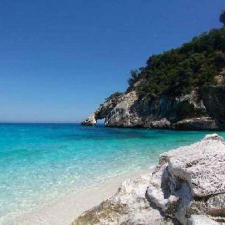Casa In Riva Al Mare Apartment Кала Гононе Екстериор снимка