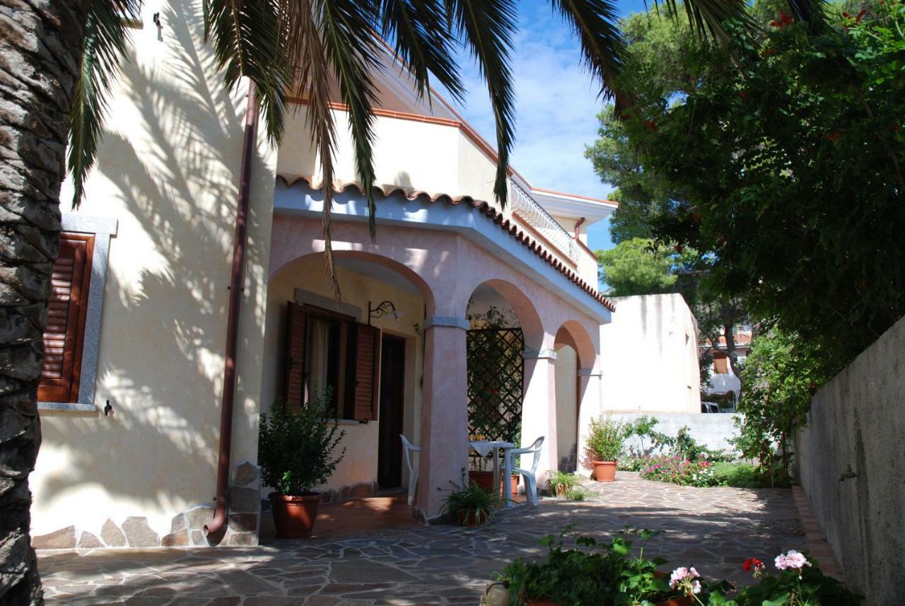 Casa In Riva Al Mare Apartment Кала Гононе Екстериор снимка
